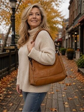 Cavalieri Genuine Leather Cognac Brown Hobo Shoulder Bag Handbag